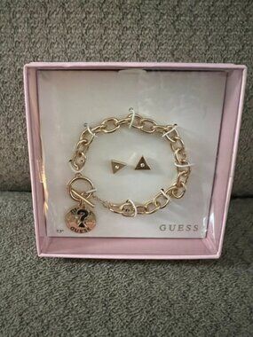 GUESS BRACELET & EARRING SET